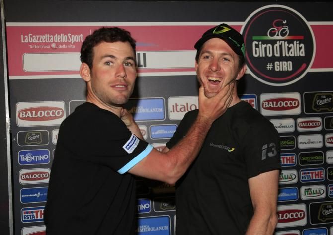 Mark Cavendish and Matt Goss ham it up