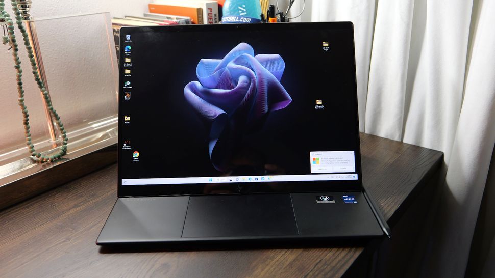 Hp Dragonfly Folio G The Luxurious Business Hybrid In Laptop Mag