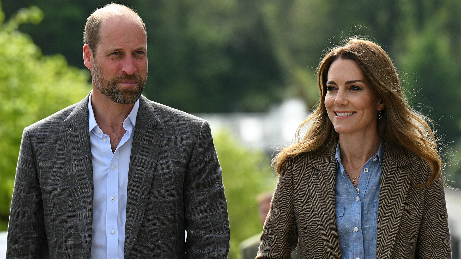 TOBERMORY, SCOTLAND - APRIL 29: Prince William, Prince of Wales and Catherine, Princess of Wales arrive to visit Aros Hall, a local community hub on April 29, 2025 in Tobermory, Scotland. The Prince and Princess of Wales are on a two-day visit to the Isles of Mull and Iona on the 29th and 30th of April to engage with rural island communities. During their time on the islands, they will connect with local residents, highlighting the value of social bonds and underscoring the importance of safeguarding and advocating for the natural environment. (Photo by Oli Scarff - WPA Pool/Getty Images)