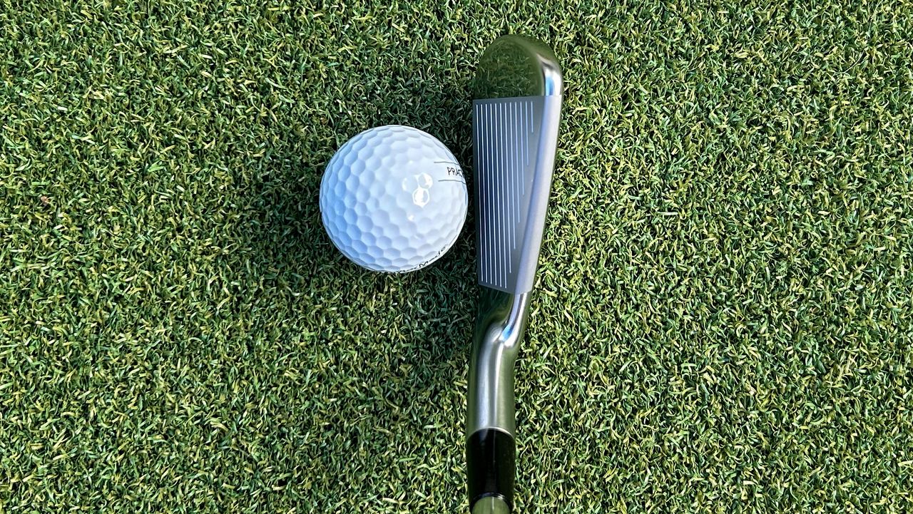 Photo of the Mizuno M-15 Irons 5 iron