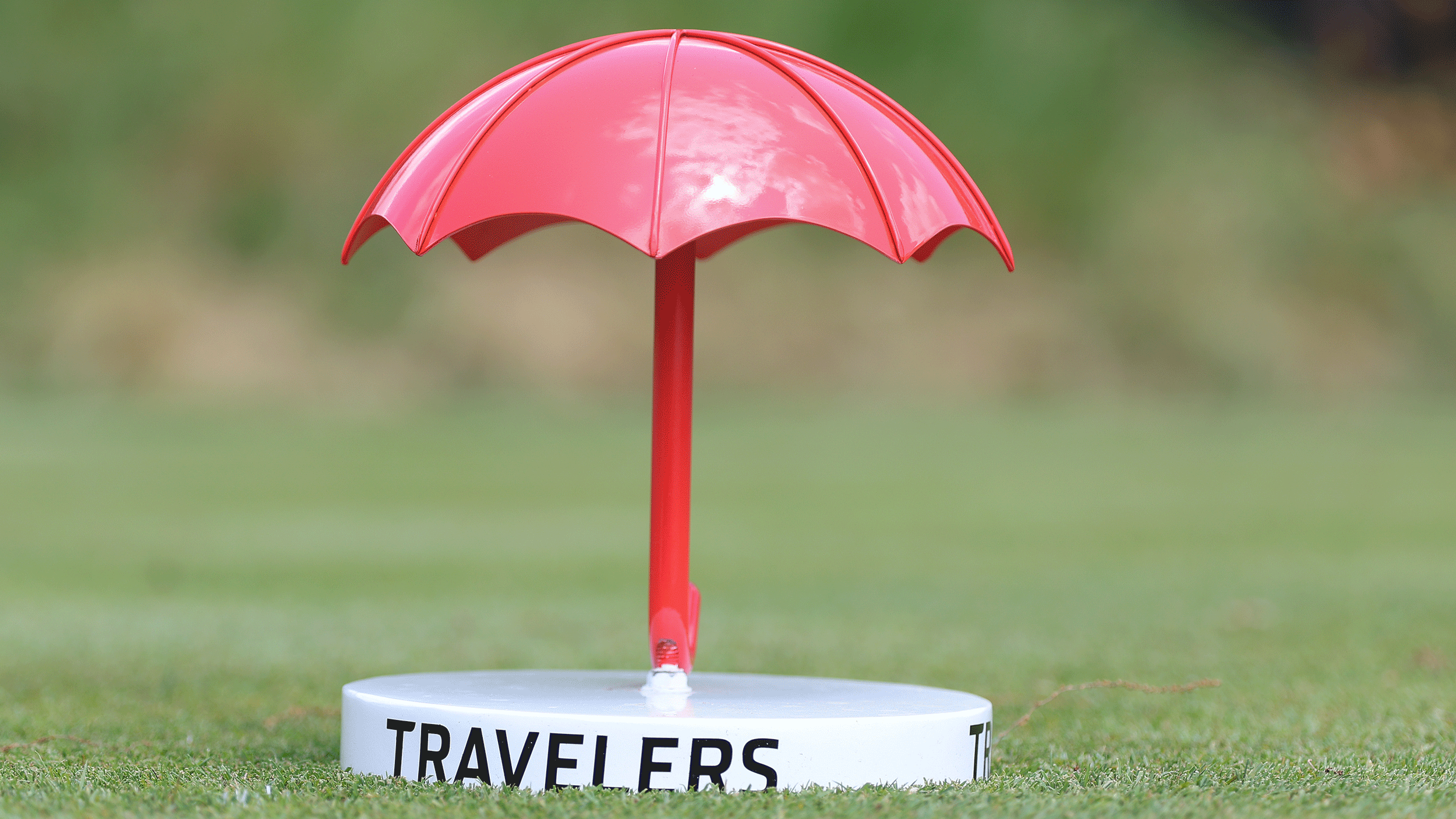 A tee marker at the Travelers Championship
