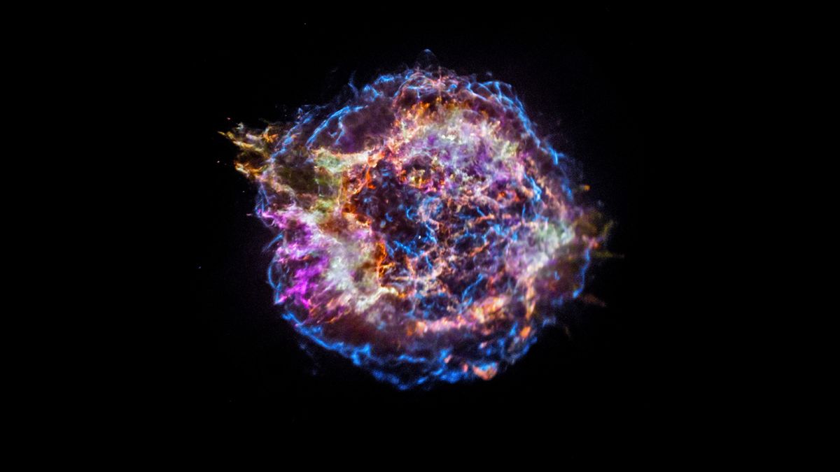 Powerful cosmic explosions left abundant stardust in our solar system