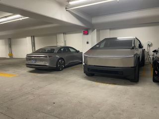 Lucid Air vs Tesla Cybertruck