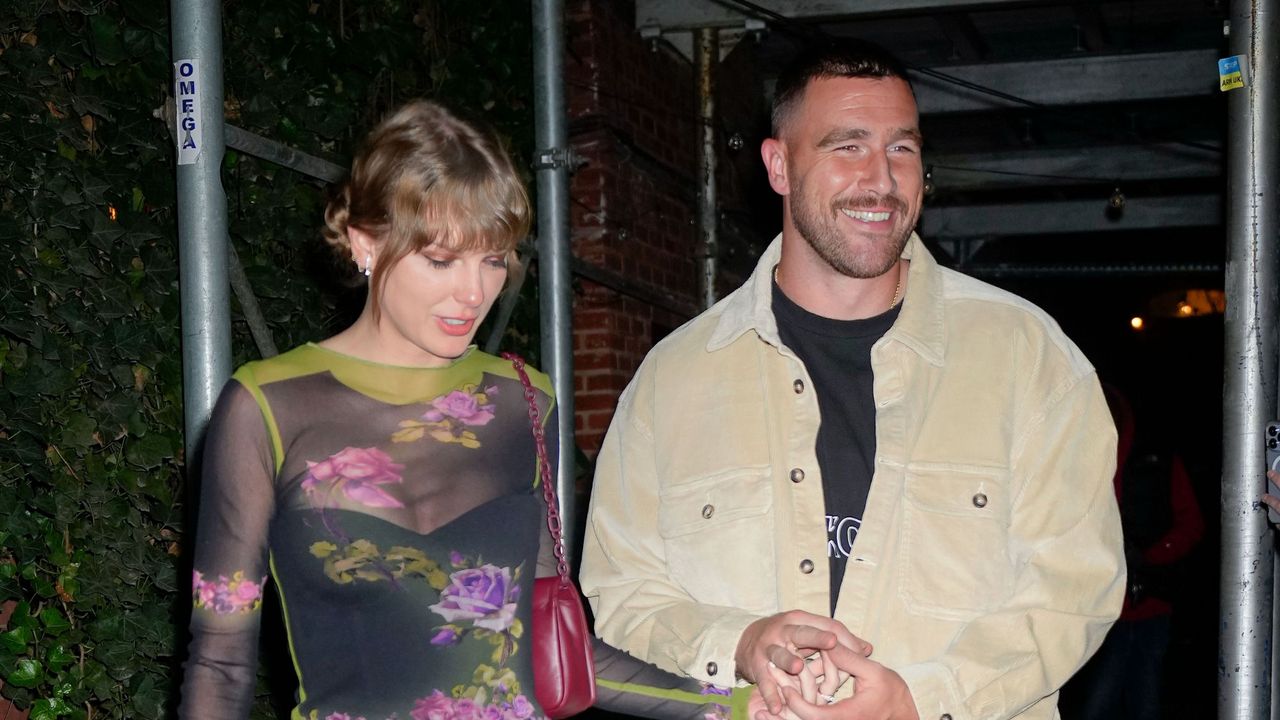 Taylor Swift and Travis Kelce leaving dinner at Waverly inn in New York