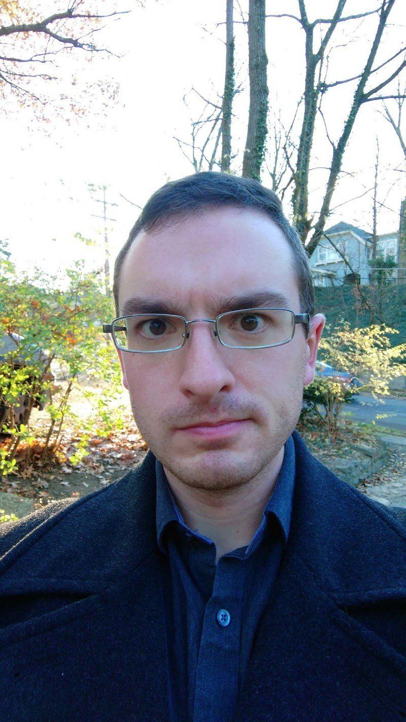 HTC Desire Eye front camera sample