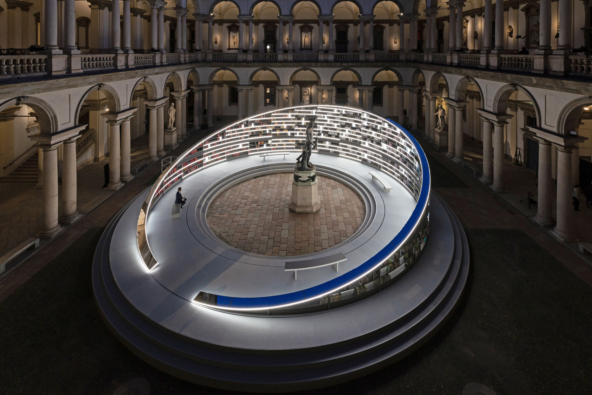 Es Devlin's Library of Light, 2025