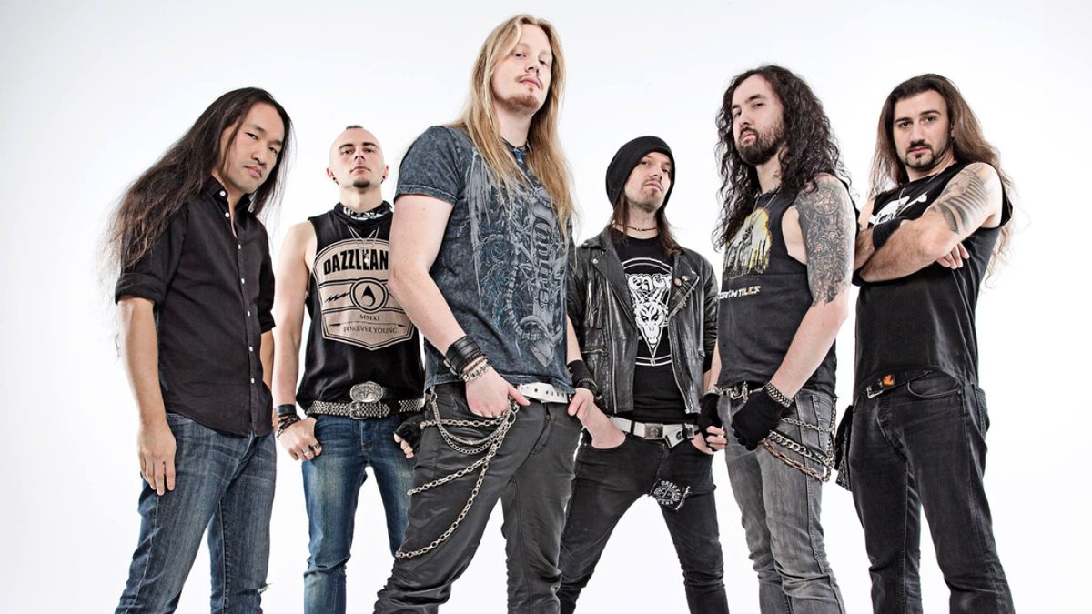 Группа DRAGONFORCE. DRAGONFORCE солист. Дидье Альмаузни DRAGONFORCE. Heavens Edge группа.