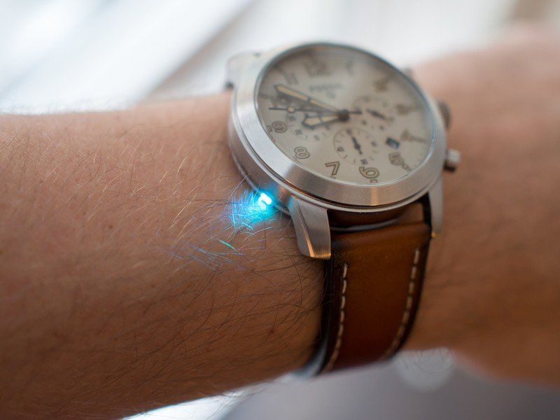 Fossil Q54 Pilot notification light