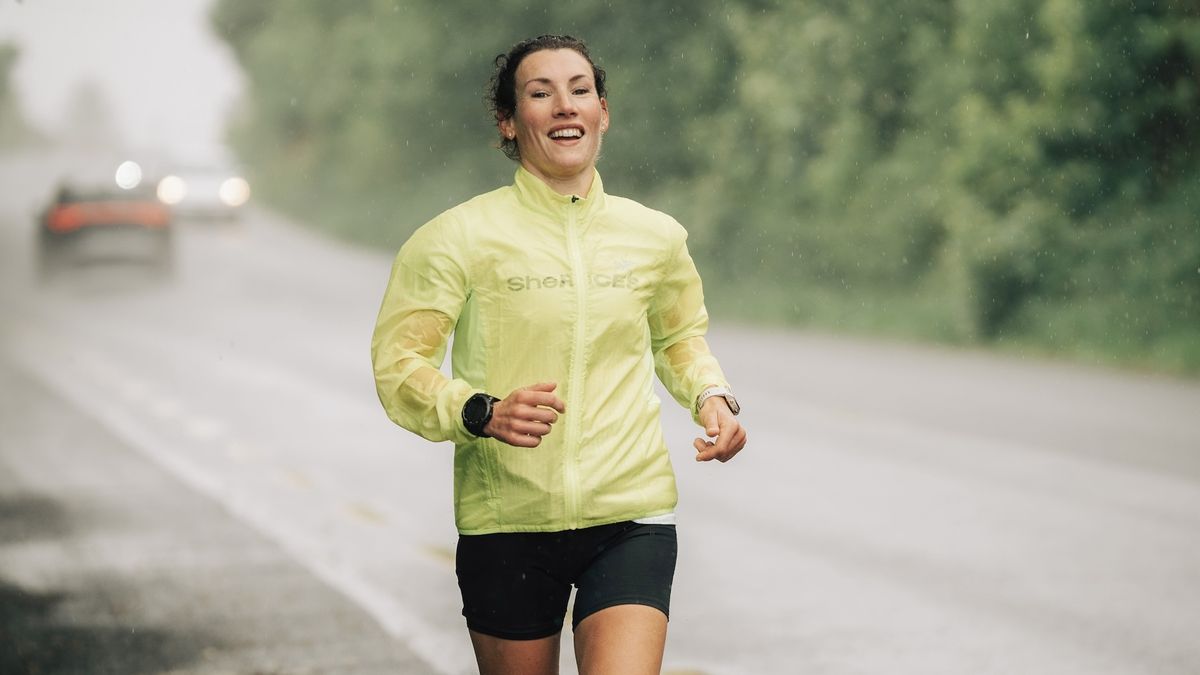 Sophie Power running