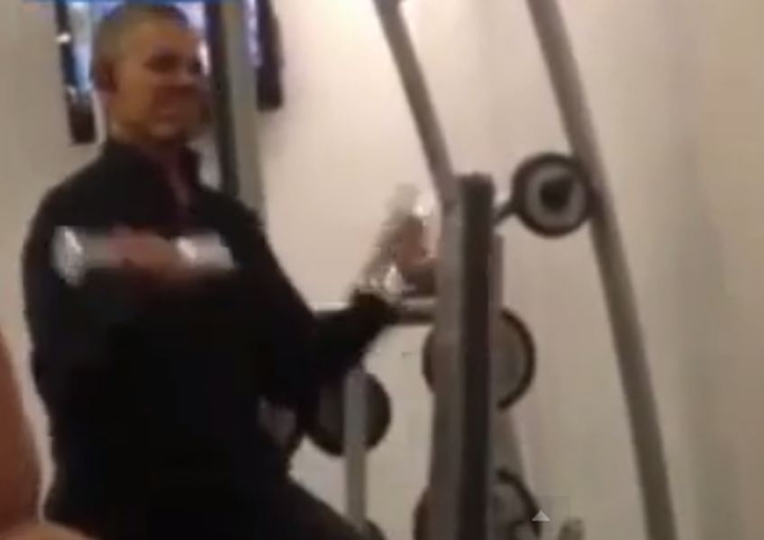 Here&amp;#039;s President Obama working out at a hotel gym like a normal person