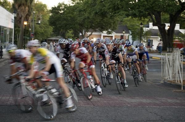 Tight racing in the men's event.
