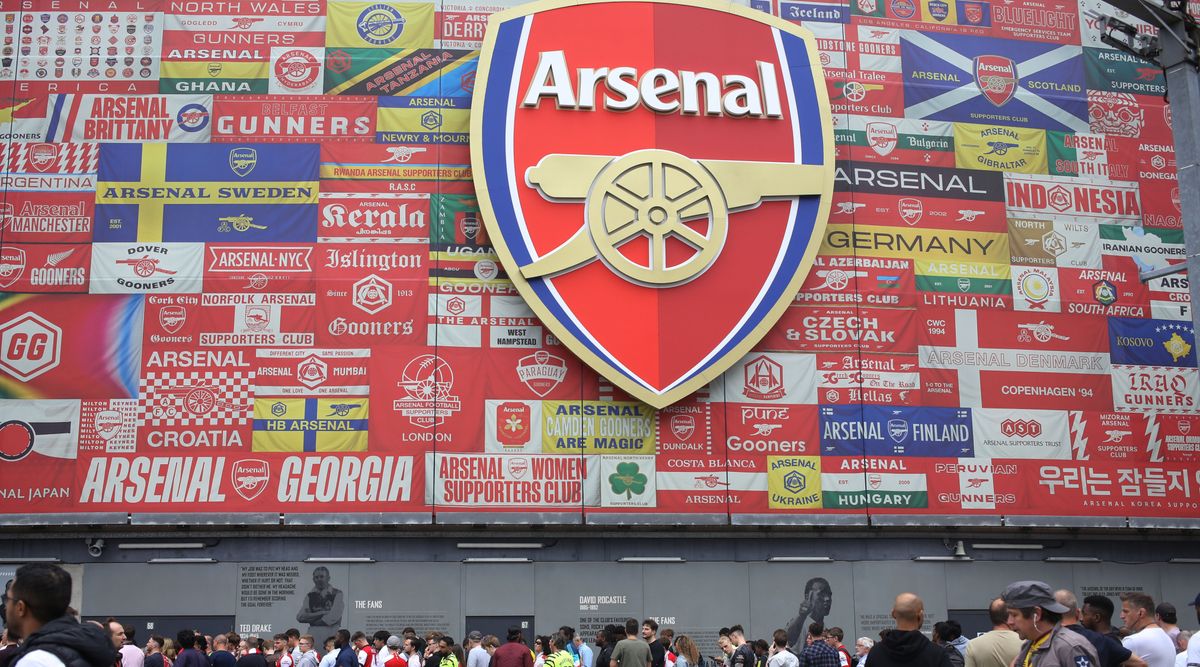 Emirates Stadium exterior