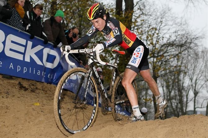 Belgian champion Sanne Cant (Veldritacademie Enertherm - BKCP) en route to a third place result in Koksijde.