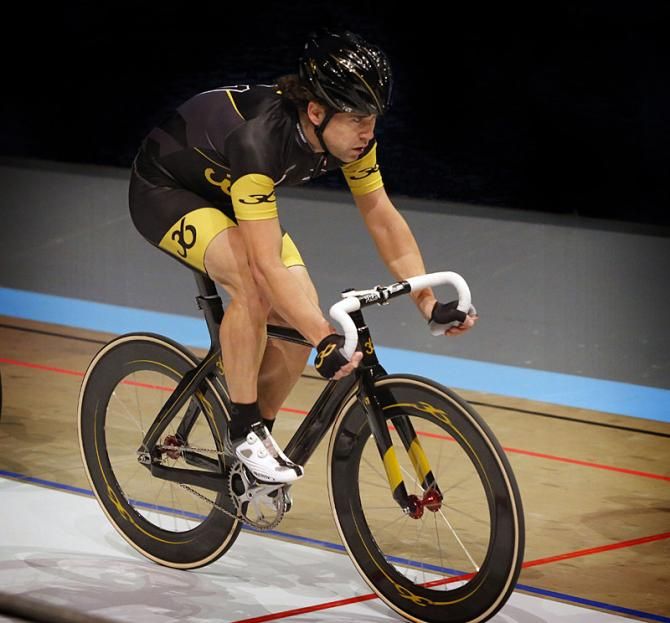 Veteran Dutchman Leon van Bon in action in Rotterdam