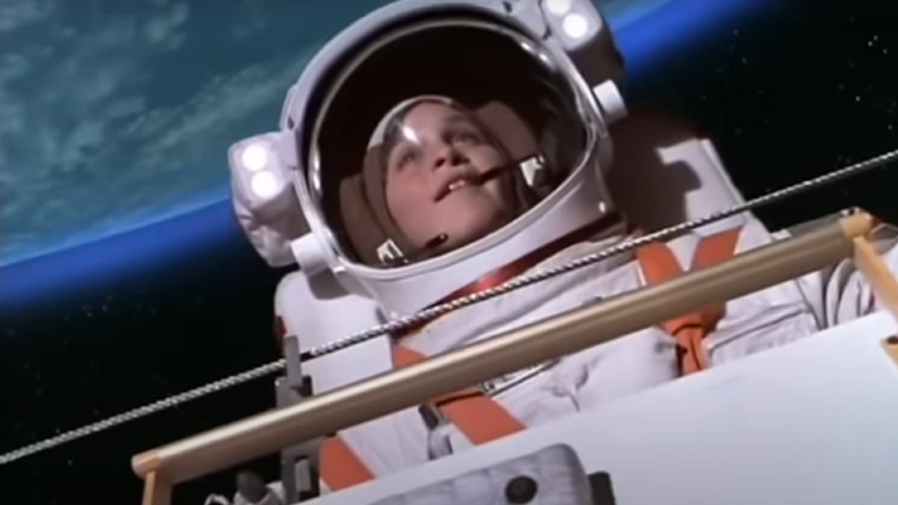 Joaquin Phoenix in Space Camp