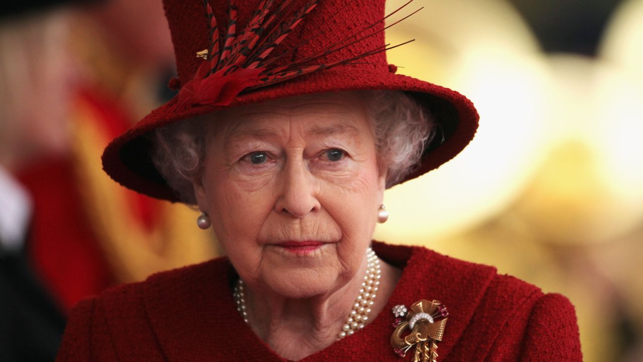 Queen Elizabeth II arrives to greet the Emir of Qatar, Sheikh Hamad bin Khalifa al Thani to her Windsor residence on October 26, 2010 in Windsor, England.