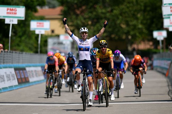 Lorena Wiebes vince la tappa di Modena del Giro Donne (Getty)