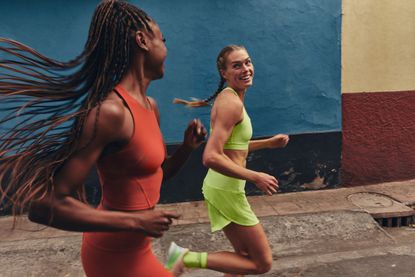 lululemon blissfeel running trainers: two women running