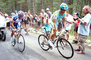 Alberto Contador (Astana) and Joaquin Rodriguez (Katusha) attack on the final climb.