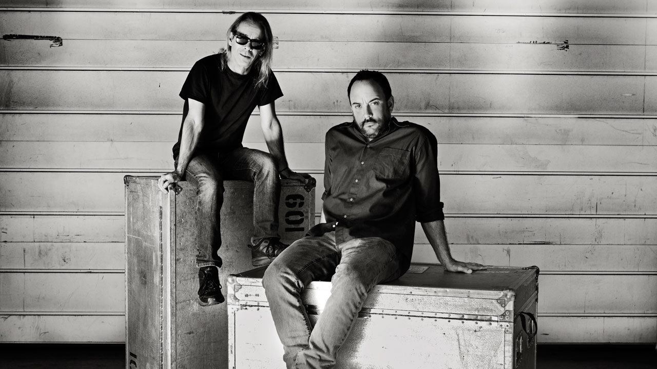 a press shot of dave matthews and tim reynolds