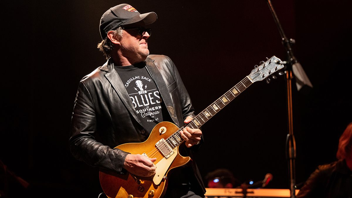 Joe Bonamassa playing a Gibson Les Paul