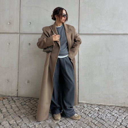 Suede trainer outfits