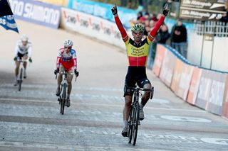 Nys nips Pauwels for victory at Roubaix 'Cross World Cup