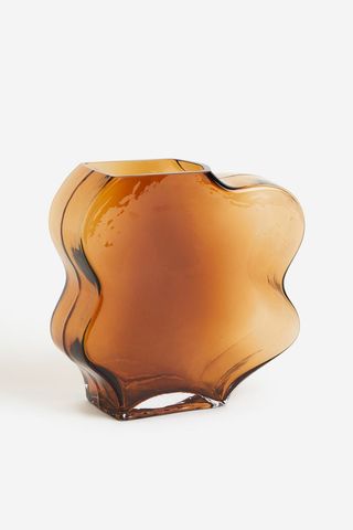 brown wavy vase