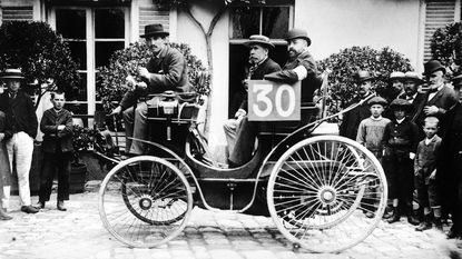 1894 Paris to Rouen race © National Motor Museum/Heritage Images/Getty Images