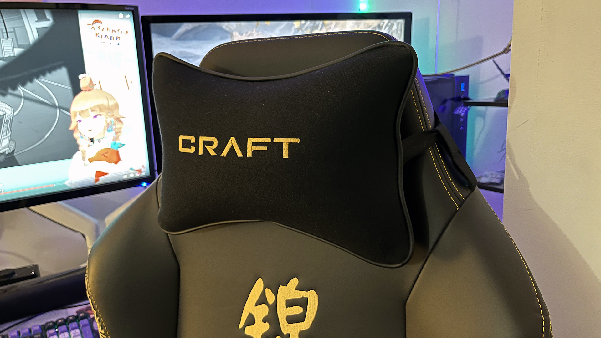 DXRacer Craft Series headrest