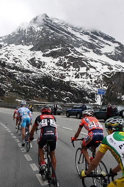 Spectacular scenery was again a feature of the Giro as the stage climbed back into winter.