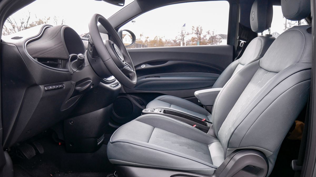 2025 Fiat 500e test drive.