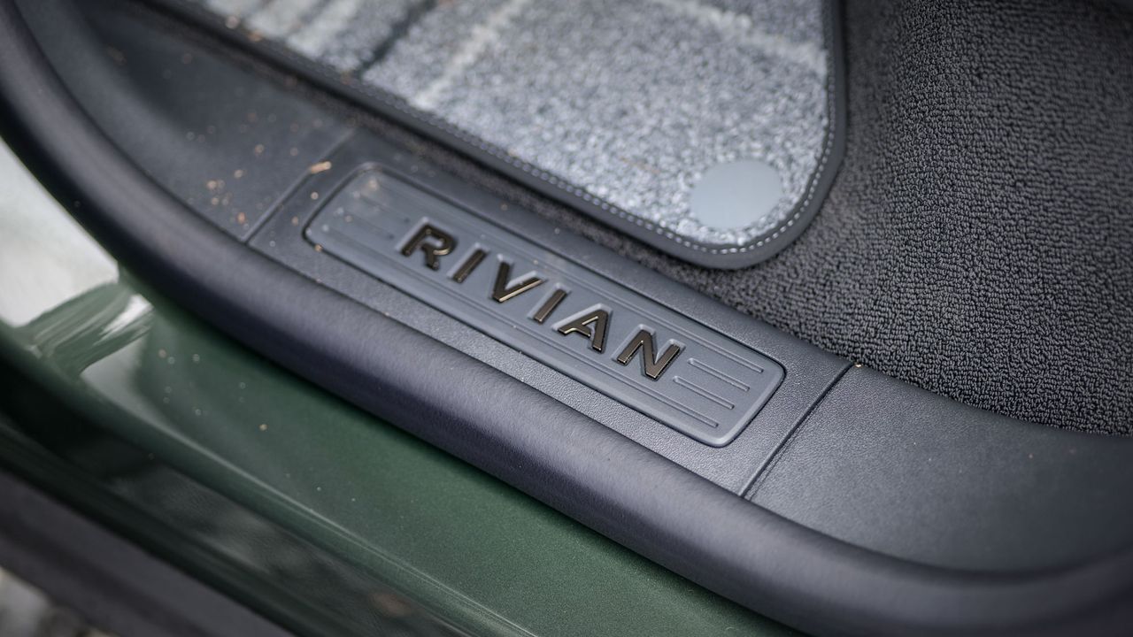 2025 Rivian R1T Tri.
