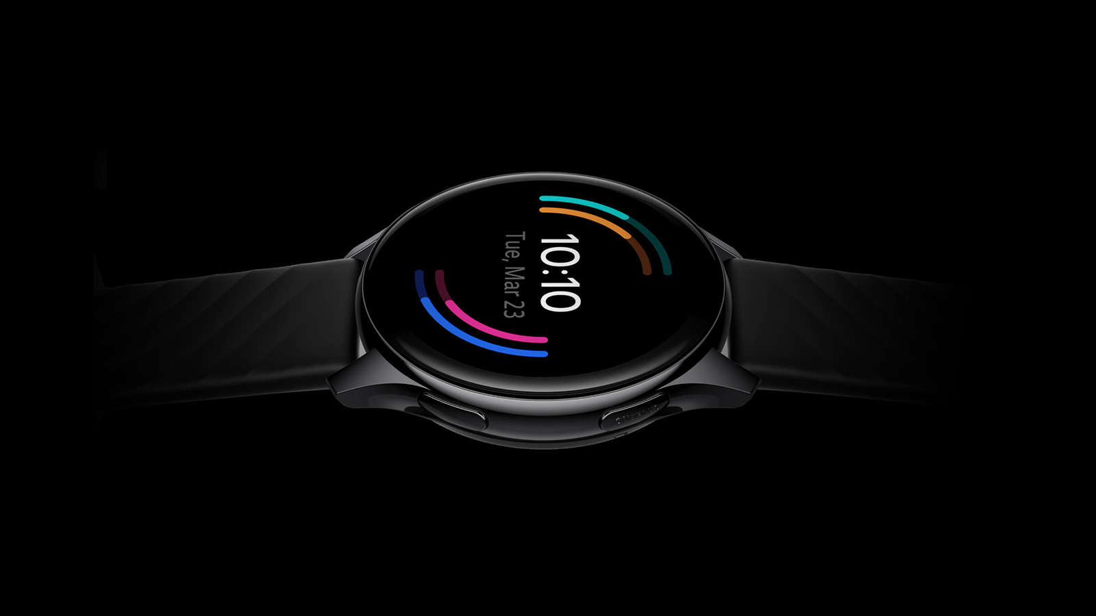 Det første OnePlus Watch på en sort baggrund.