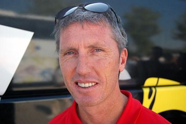 Team Sky sports director Scott Sunderland.