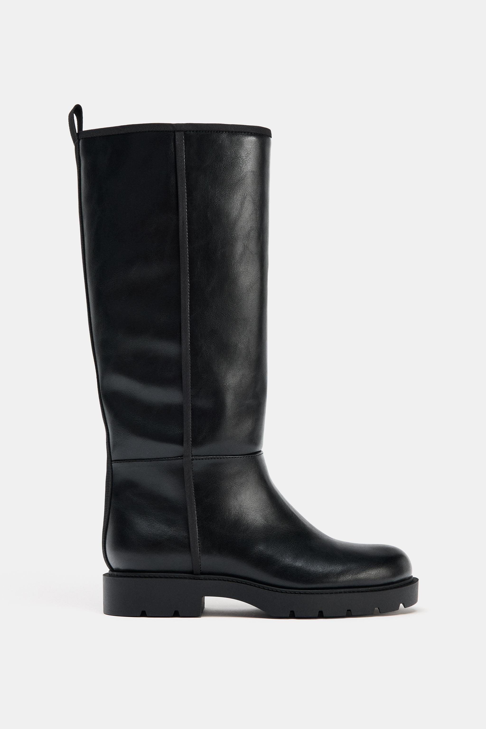 Low-Heeled Boots With Topstitching