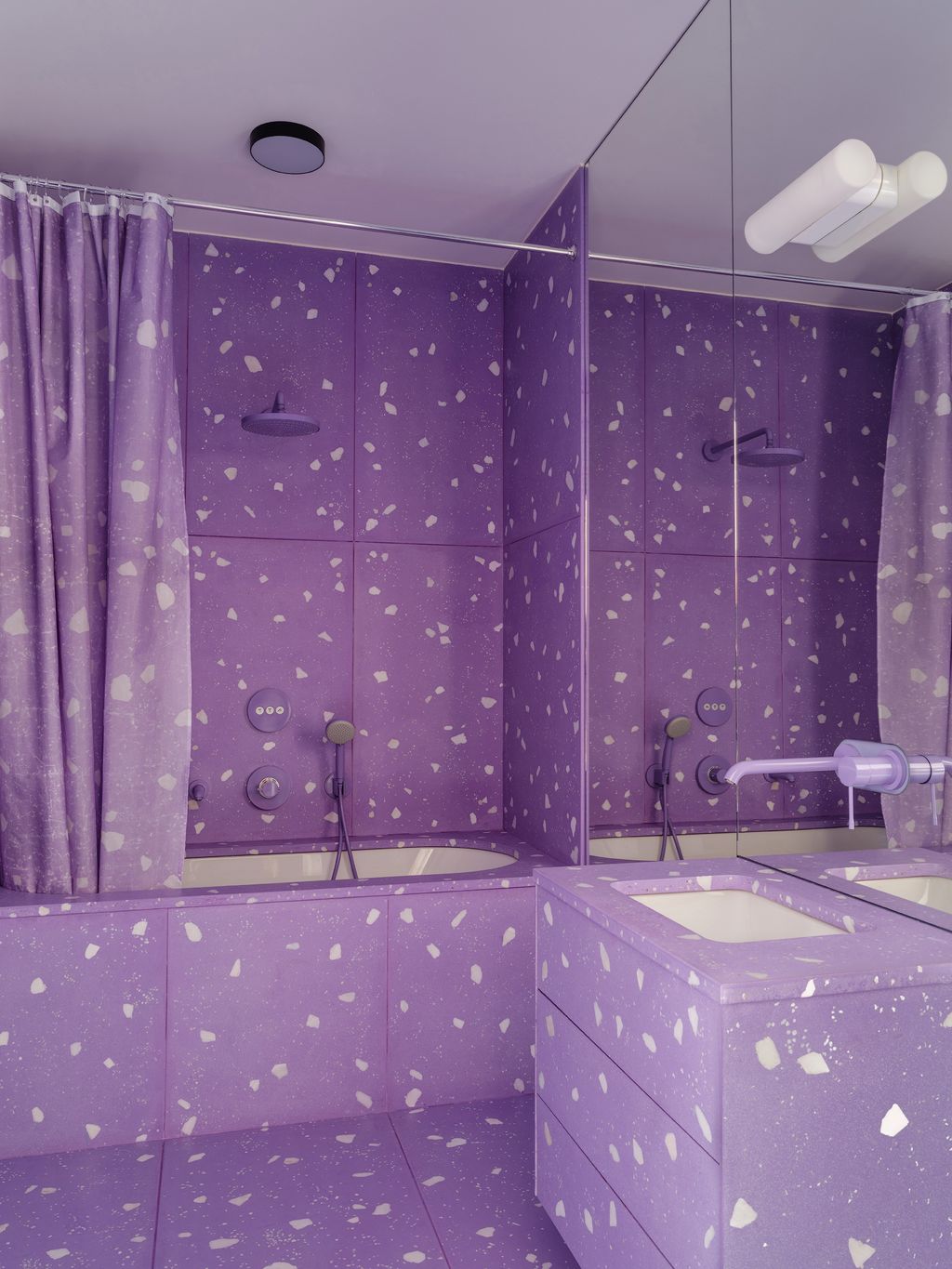 5 Major Bathroom Flooring Trends That Will Take Over 2024 | Livingetc