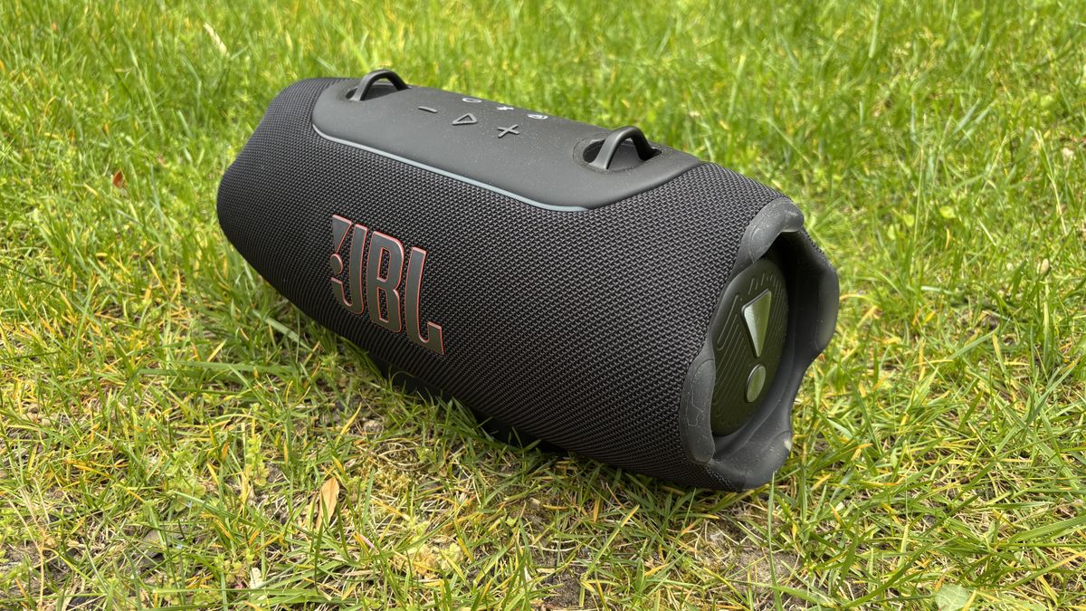 JBL Xtreme 5 Bluetooth speaker in black finish