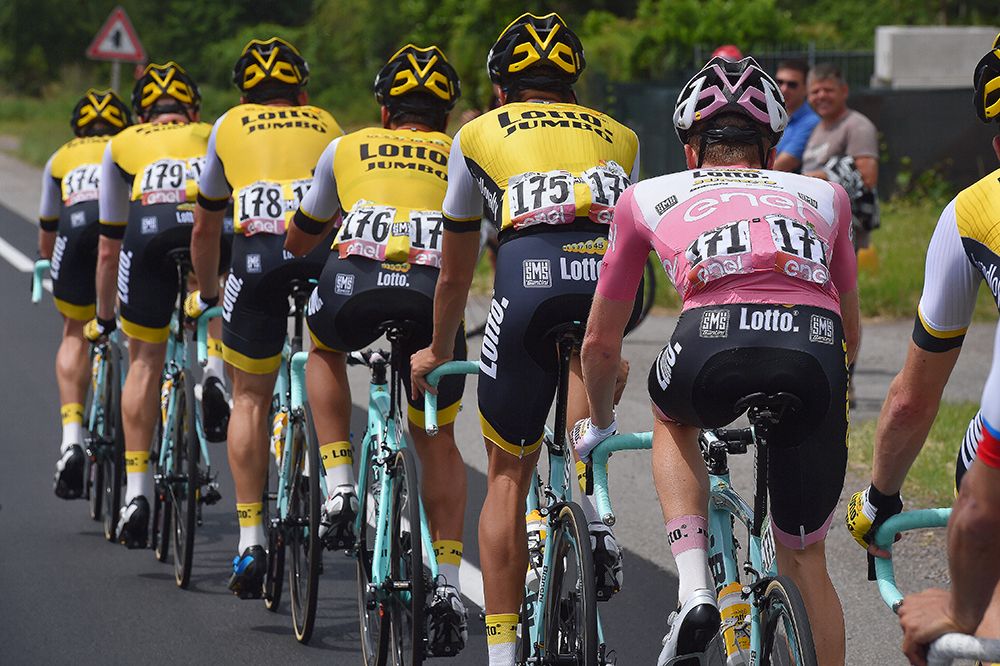 LottoNl-Jumbo tow Kruijswijk along on stage 18