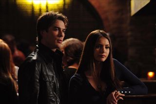 IAN SOMERHALDER, NINA DOBREV, THE VAMPIRE DIARIES : SEASON 1, 2009