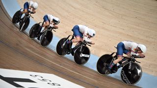 british women's team pursuit on the track in glasgow