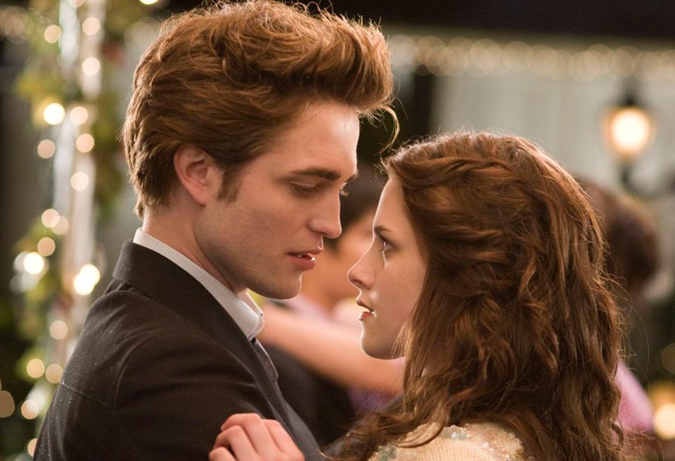 Robert Pattinson and Kristen Stewart in Twilight