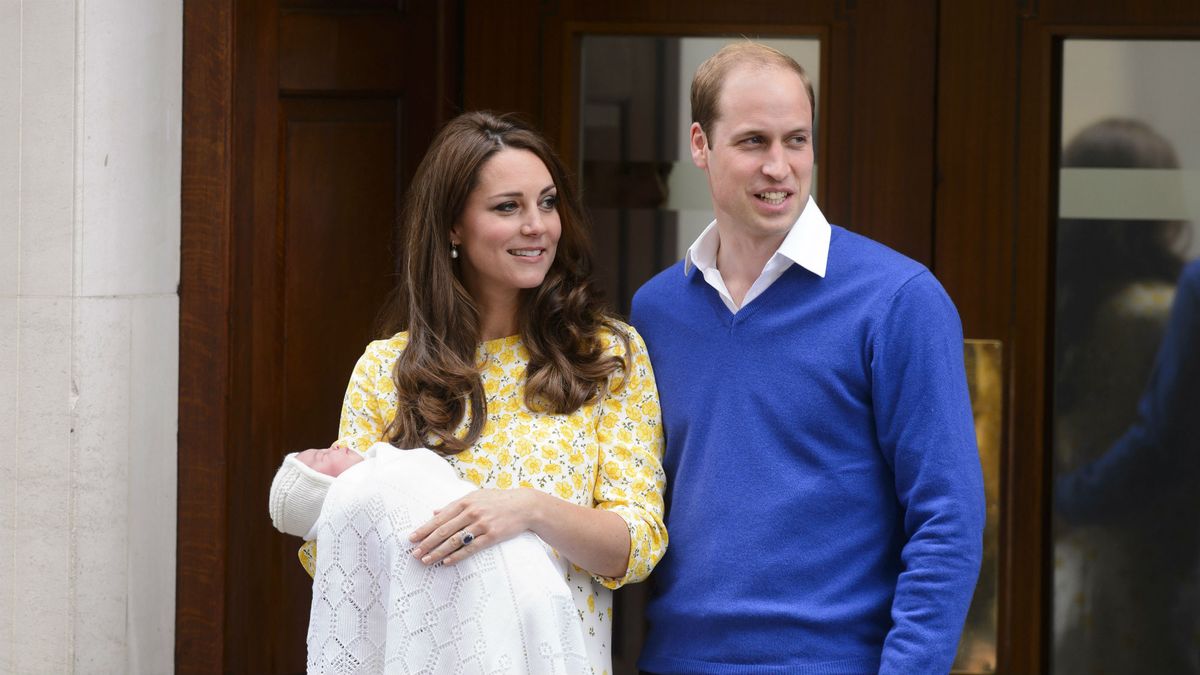 Voici combien de personnes Kate et Will auront sous la main pour accoucher du bébé royal n°3