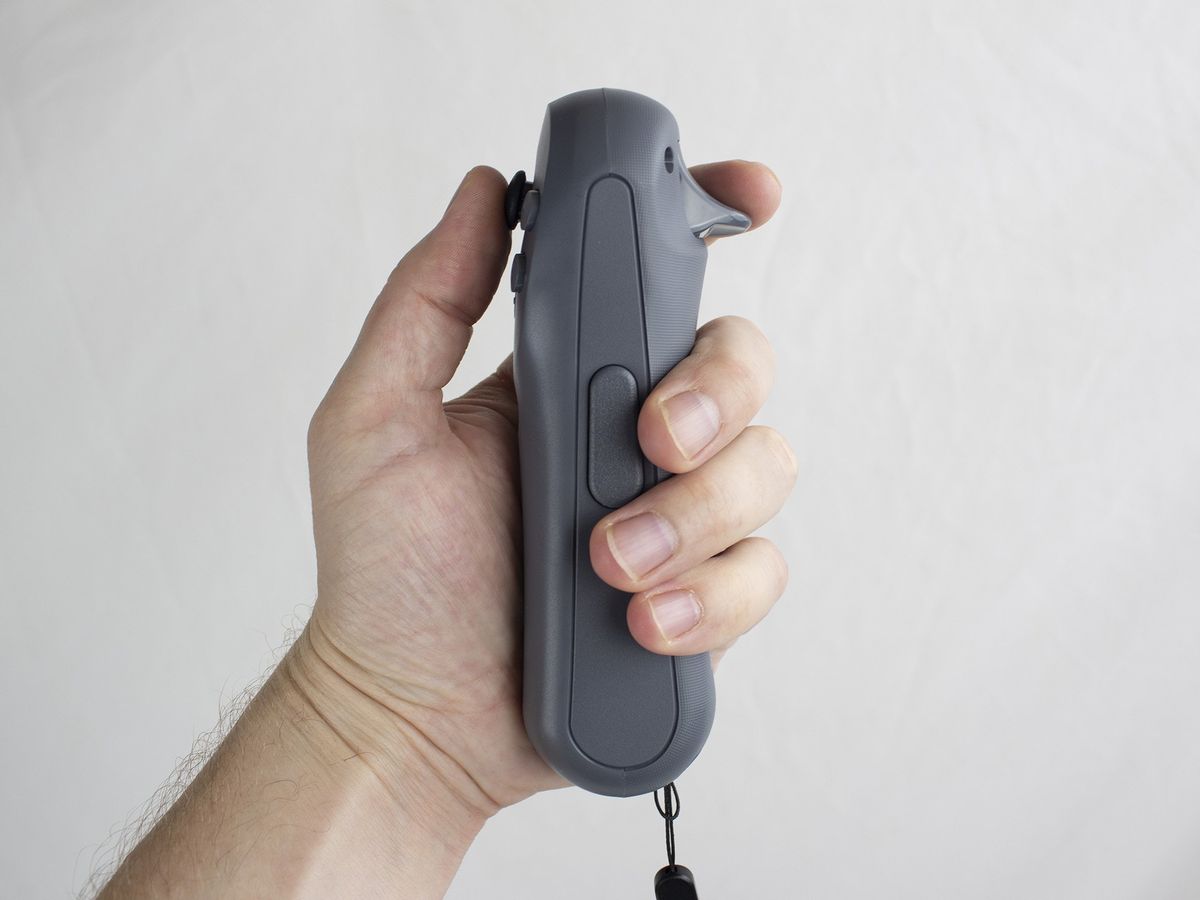 Pico Neo 2 Eye Controller Hold