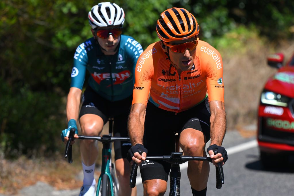 Ibon Ruiz and Luis &Aacute;ngel Mat&eacute; on the offensive on stage 2 of the Vuelta a Espana.