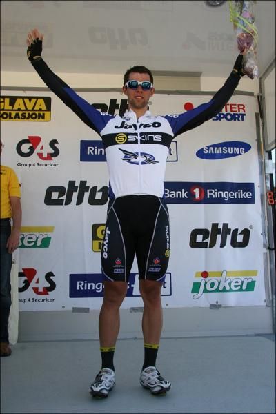Michael Matthews (Team Jayco - Skins) kept the white jersey too
