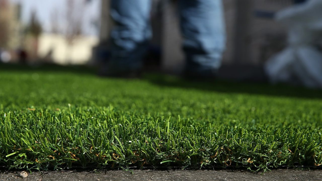 An artificial lawn