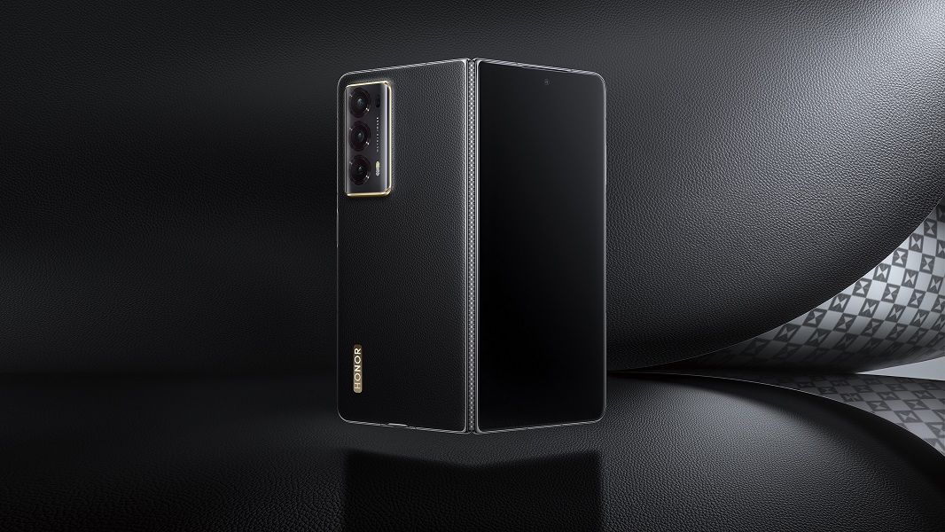 The special Honor Magic V2 in black with a vegan leather back.