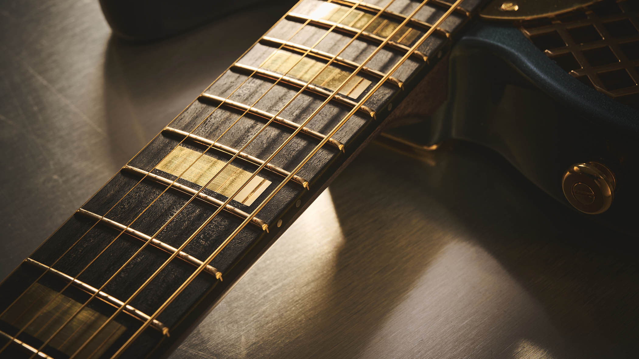 Trussart Gold Caged Steelcaster