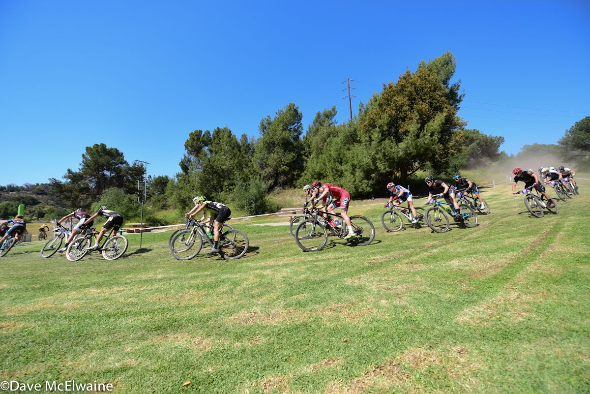 The pace of the Elite Men was blistering fast on lap one.
